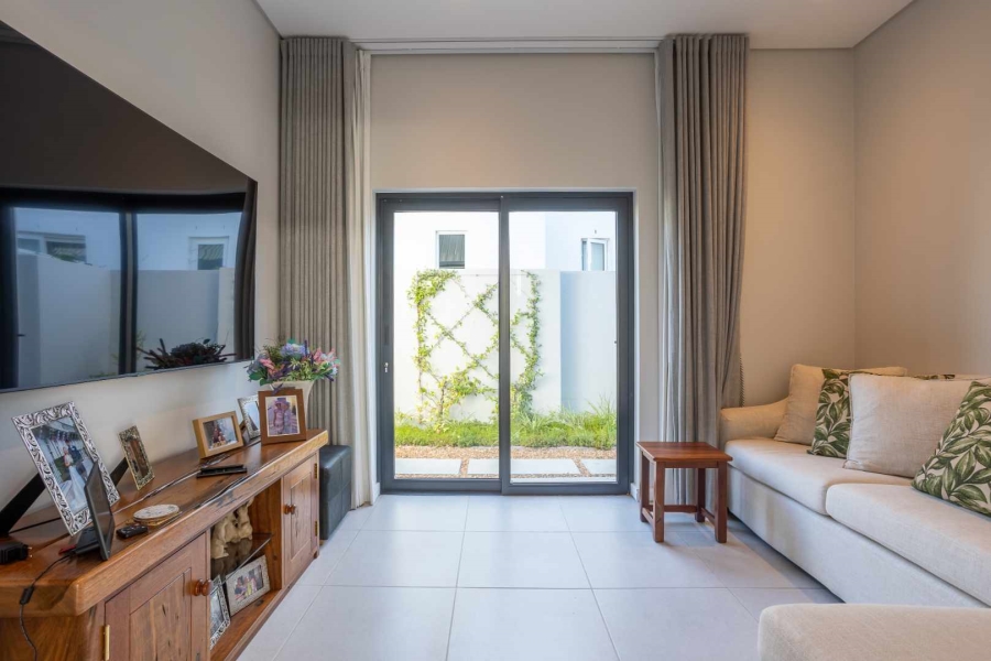 5 Bedroom Property for Sale in Val De Vie Estate Western Cape